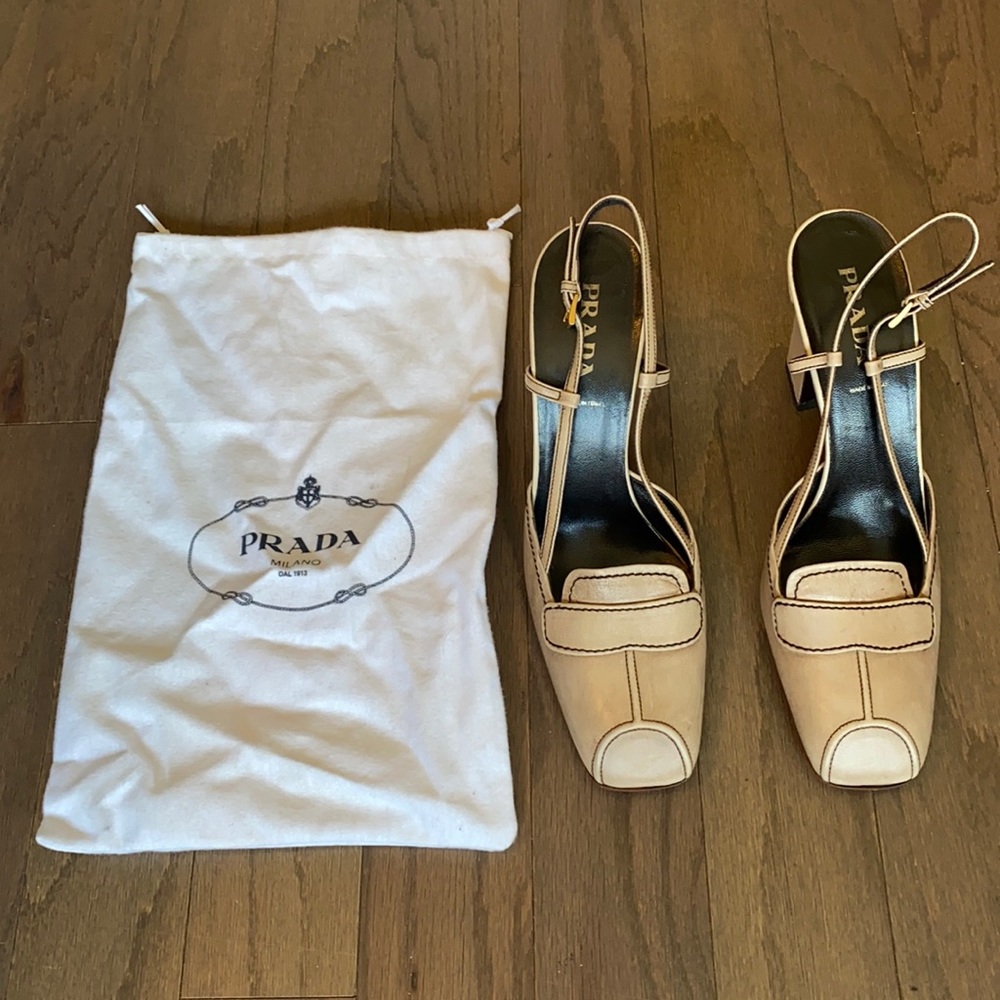 Beautiful vintage Prada shoes. Size 40.